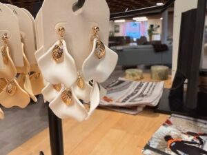 Örhänge Falling Leaves Vanilla