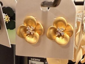 Örhänge Lilla Flora guld